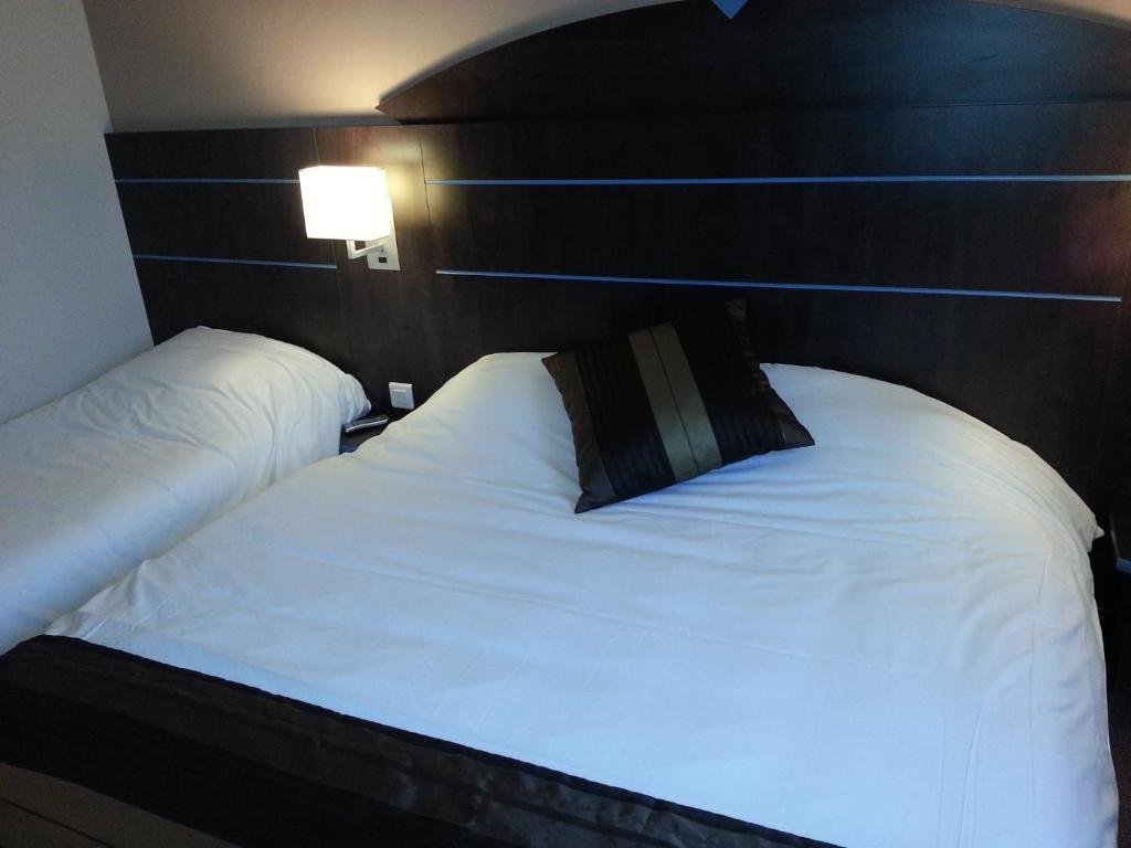 Hotel Akena City Caudry Pokoj fotografie